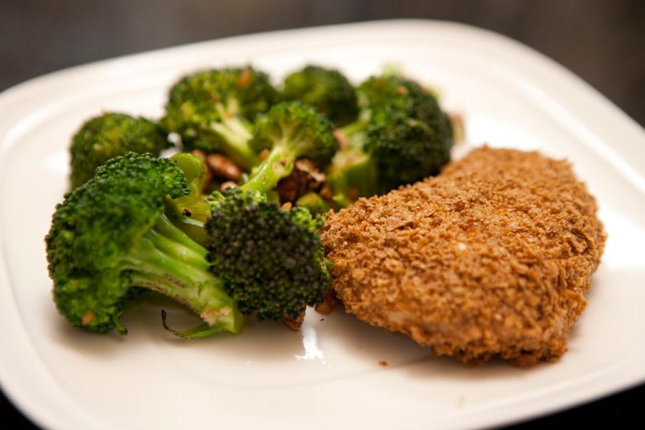 Crunchy Chicken with Oven Roasted Broccoli